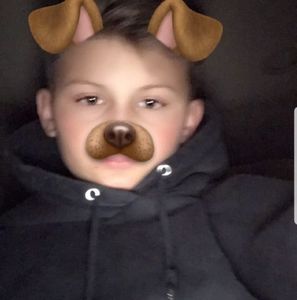 Meet your Posher, Dennis